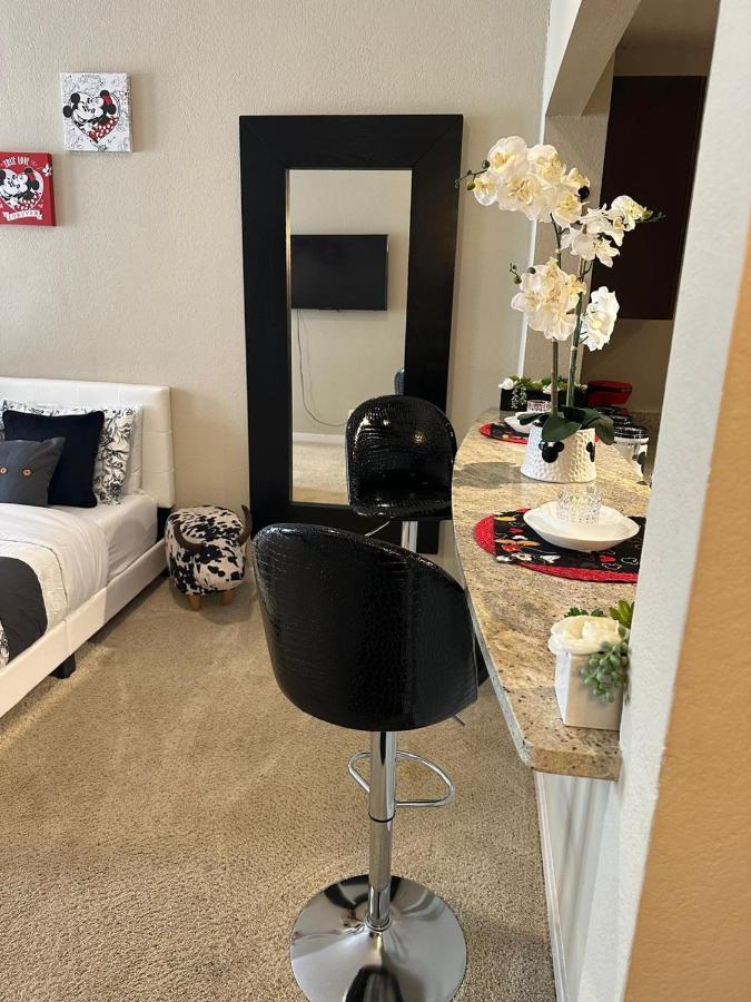 Gucci Mickey And Maxico Lofts Free Parking And Wifi Lägenhet Los Angeles Exteriör bild