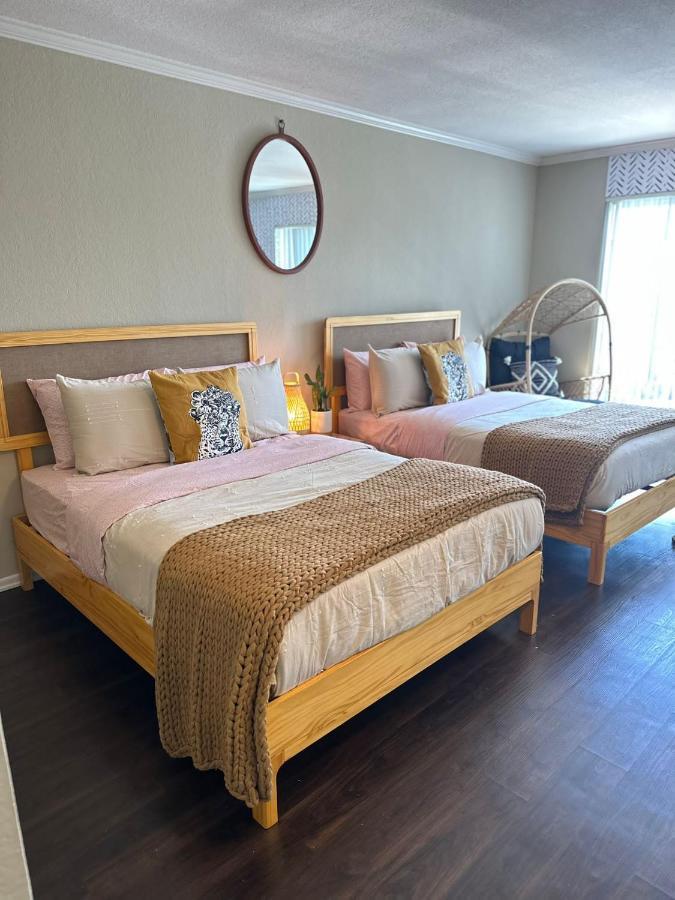 Gucci Mickey And Maxico Lofts Free Parking And Wifi Lägenhet Los Angeles Exteriör bild